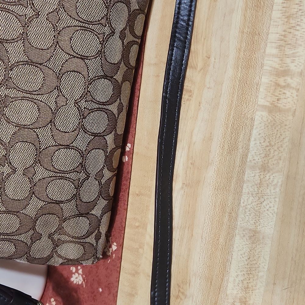 Coach Bag - Picture 4 of 15